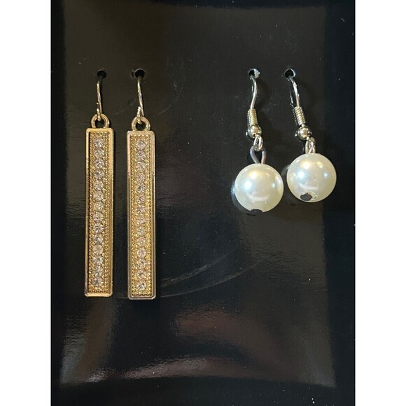 Jaclyn Smith Silver Tone Earrings 2 Pair - Picture 1 of 4